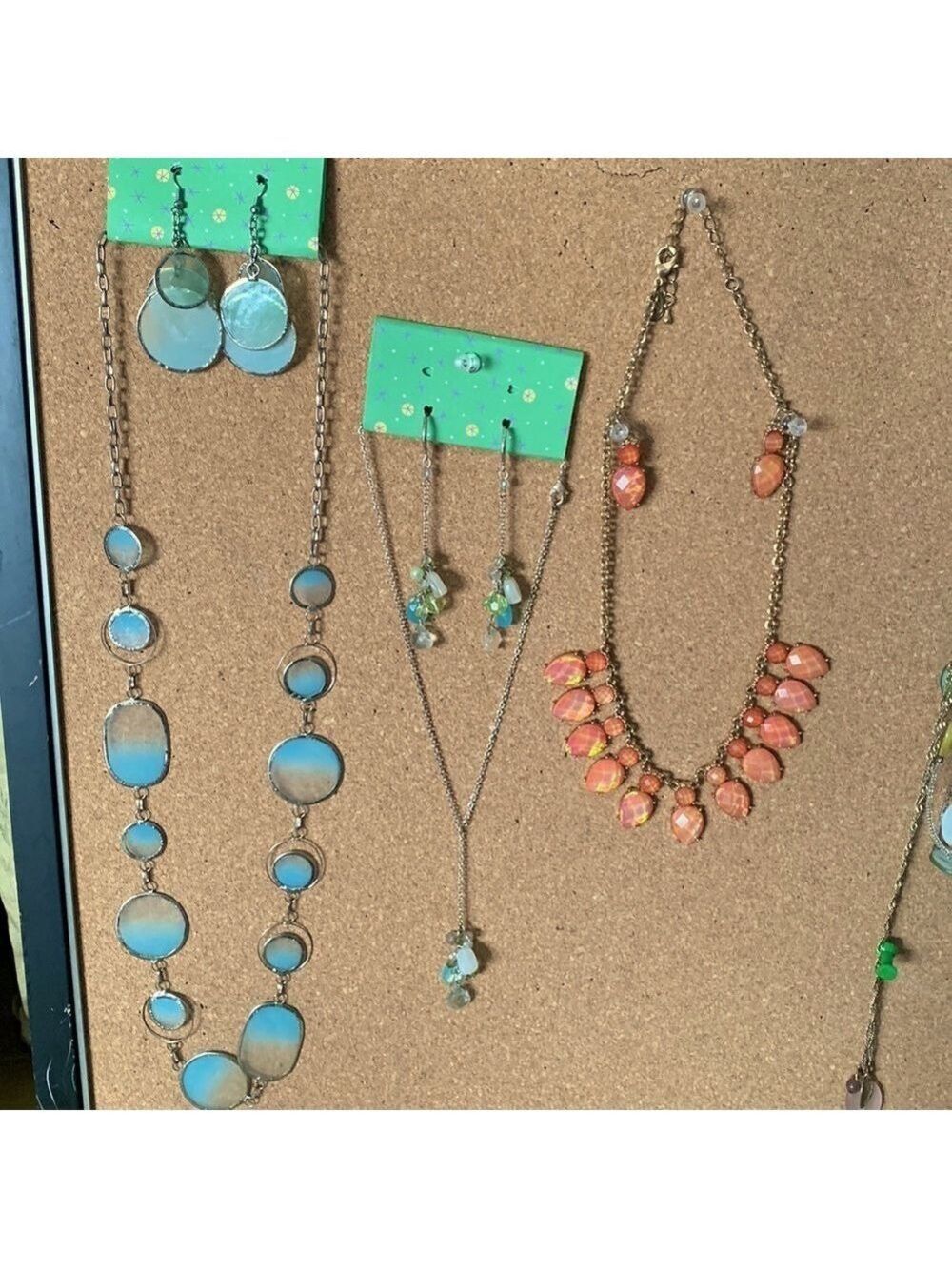 ⭐️ Matching Earring/Necklace sets - Picture 5 of 6